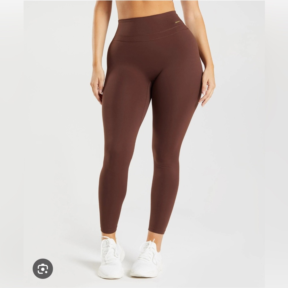 Gymshark x WHITNEY SIMMONS leggings.